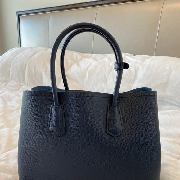 PRADA Navy Blue Saffiano leather bag - Picture 5 of 14